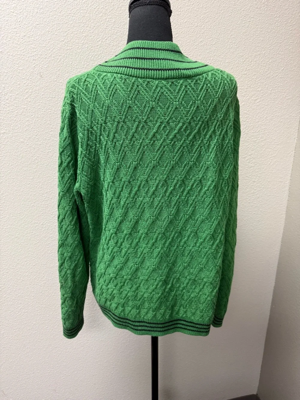 Cabi Green V Neck Sweater Medium Textured Knit Long Sleeve Casual Top - Picture 5 of 10
